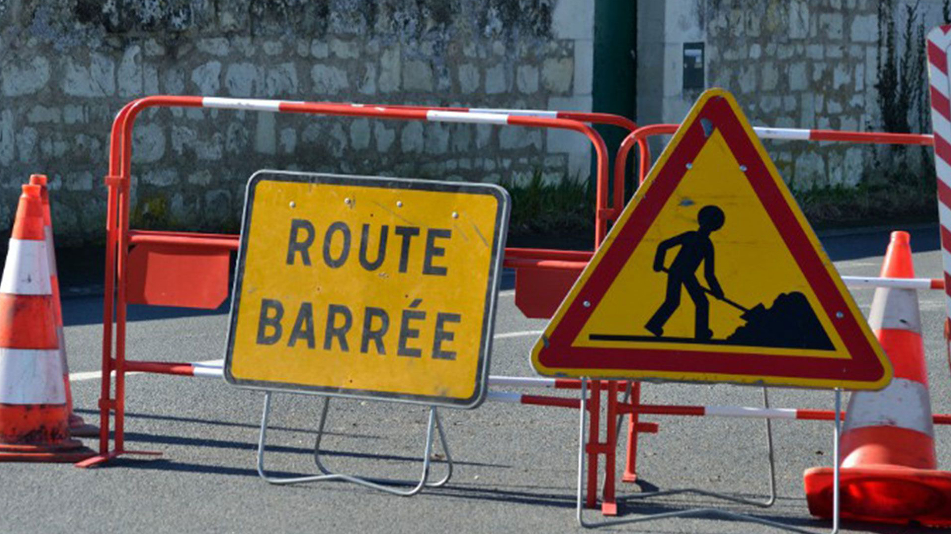 COURRIÈRES, ATTENTION TRAVAUX